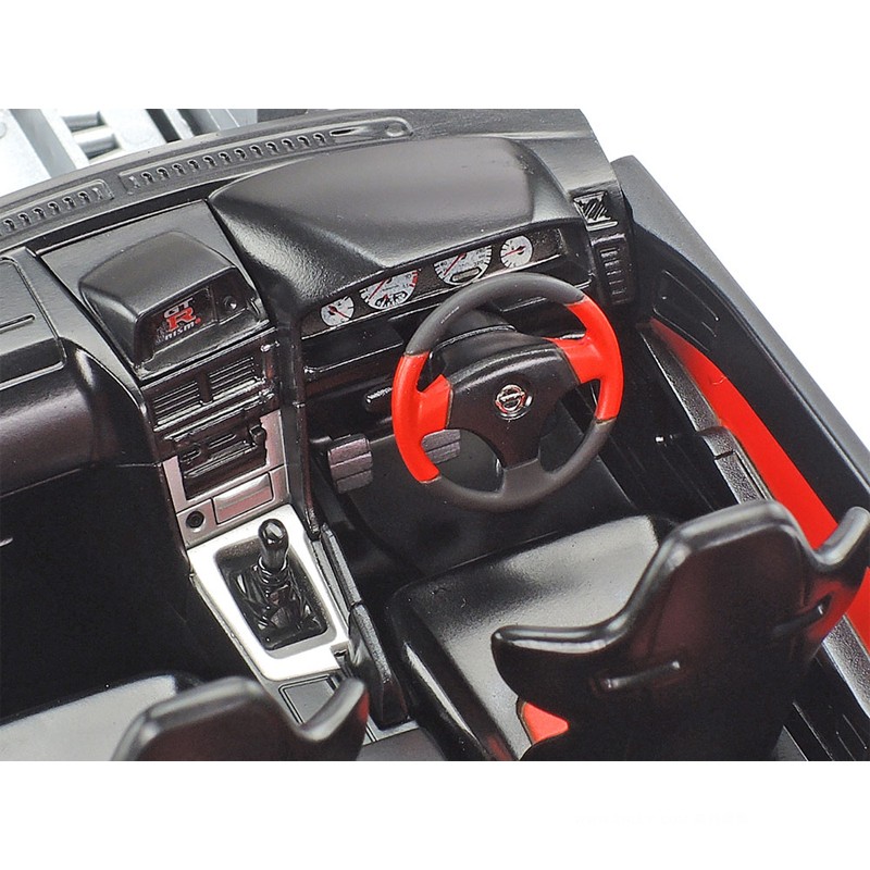 Static assembly car model Tami - Model Kit R34 review and price