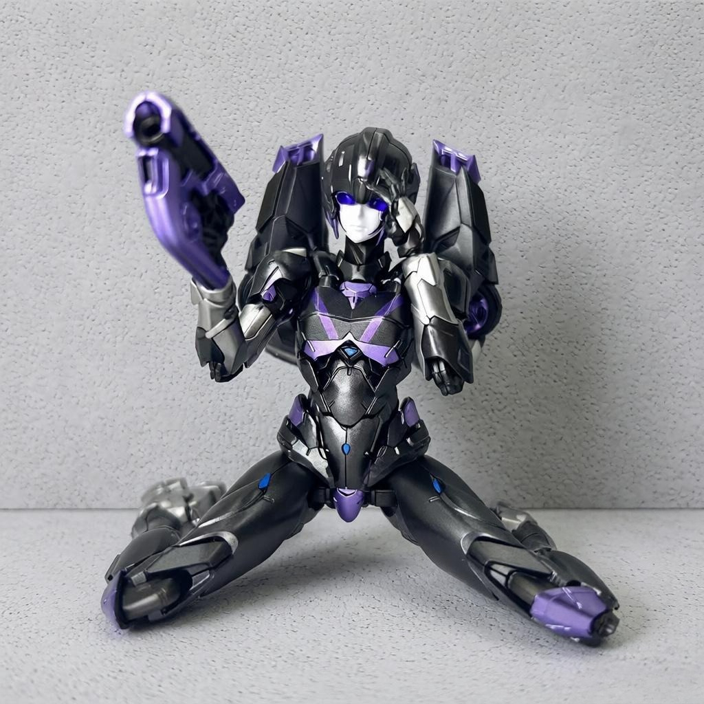 Transforming Robot Toy MD002B  - Model Kit Harley Quinn review and price